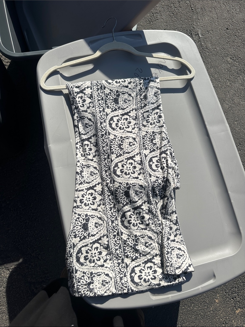 NWOT Novella Royale Iris Pants SZ L